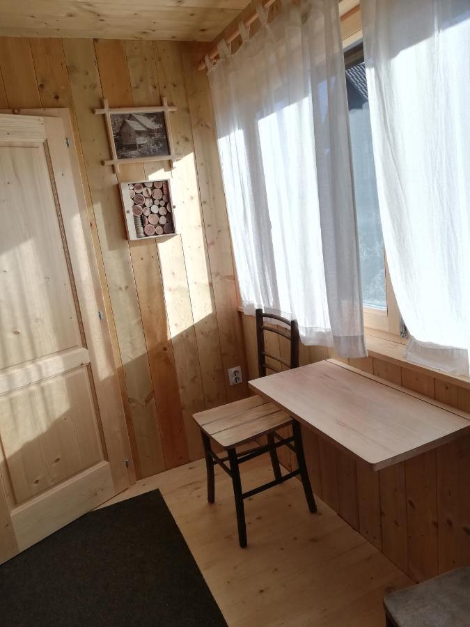 Gostel Koprivnik Pri Kocevju, Kocevski Rog Exteriér fotografie